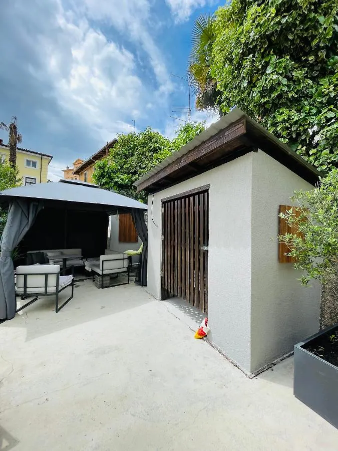 Apartment With Spacious Terrace Villa Floramy オパティヤ